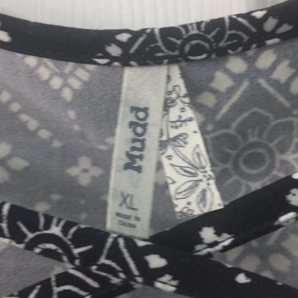 Mudd Junior’s Wiggle Dress Cute Print - Picture 3 of 4